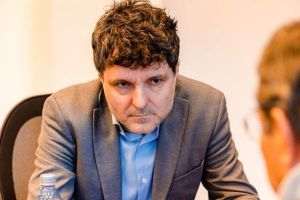 Românii din ţările celor două Americi, dar şi din Australia şi Asia l-au preferat pe Nicuşor Dan